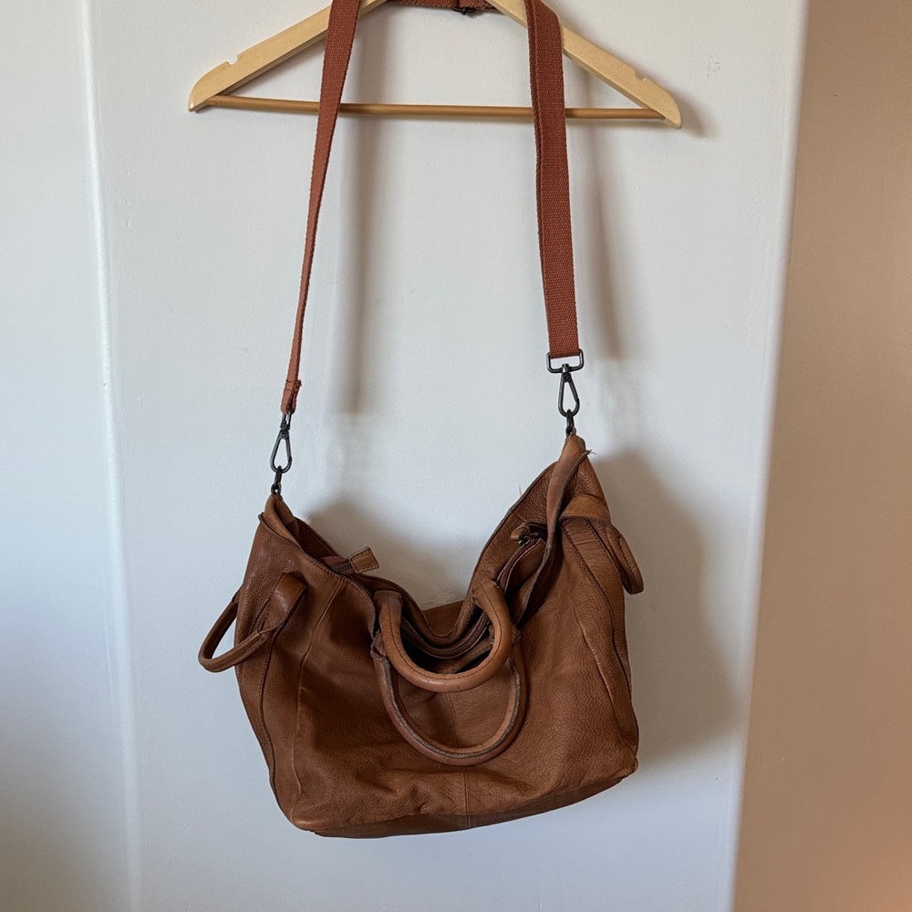 Leslie Leather Tote - Picture 3 of 12